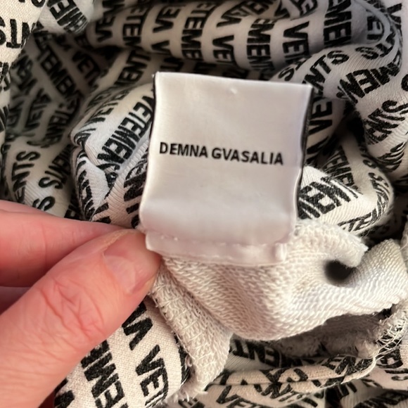 Women’s hoody. - Picture 7 of 11